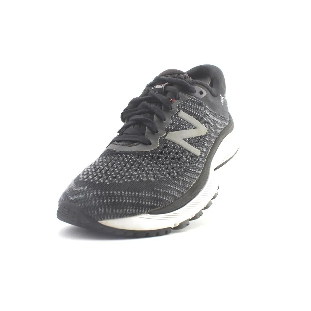 NEW BALANCE 860 V10
