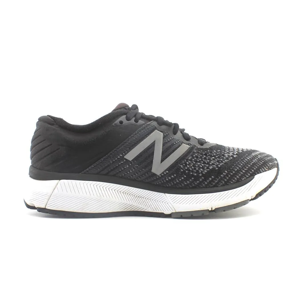 NEW BALANCE 860 V10