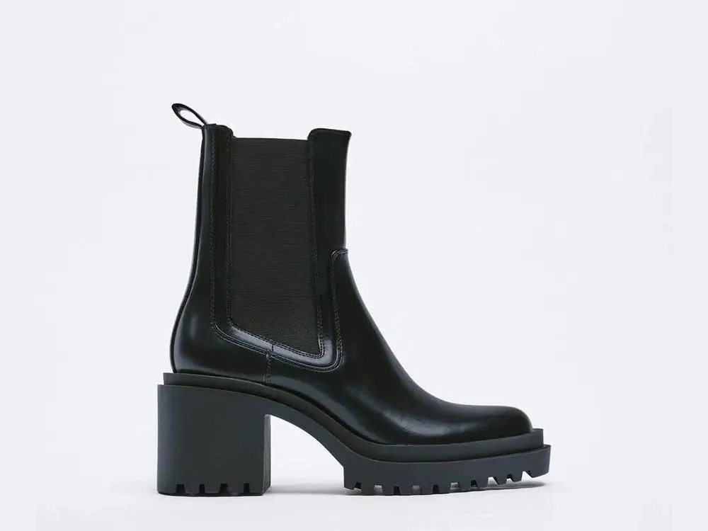 Zeinap Black Chunky Chelsea Boots
