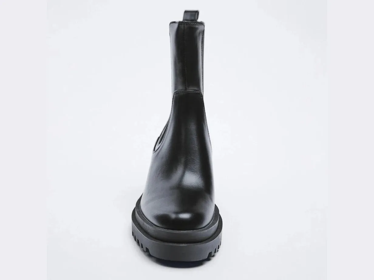 Zeinap Black Chunky Chelsea Boots